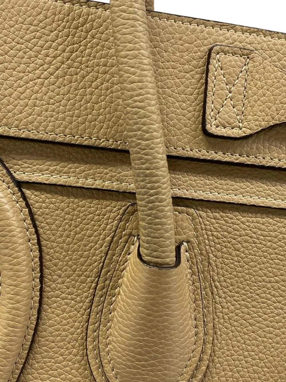 CELINE Luggage Micro Shopper Beige Leather Handbag - Picture 11 of 15